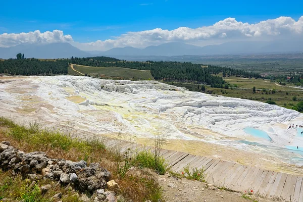 Travertin bazény a terasy v pamukkale, Turecko. — Stock fotografie