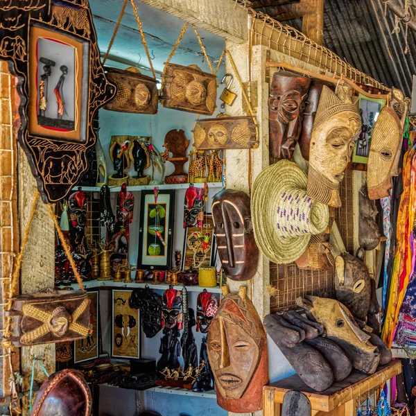 Souvenirs et artisanat africains communs — Photo