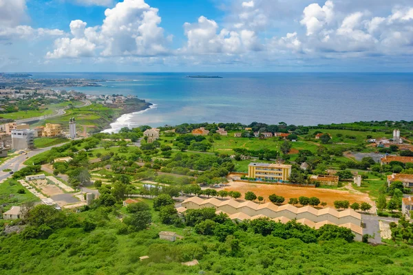 Vue d'ensemble de Dakar depuis le pont d'observation — Photo