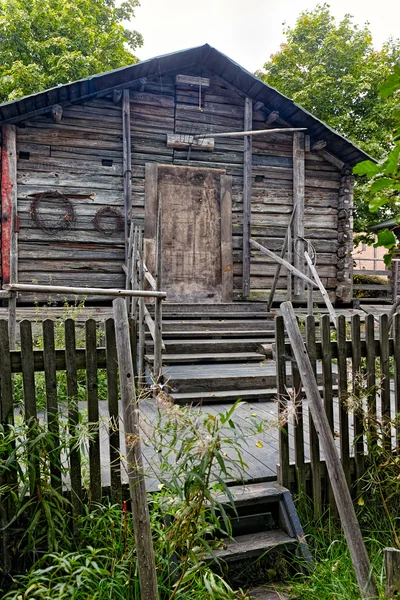 Graneros de troncos viejos — Foto de Stock