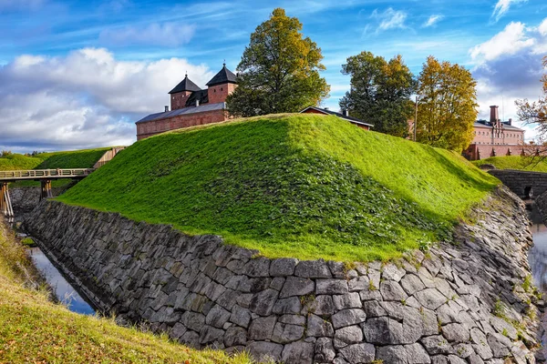 Medeltida slott på hösten — Stockfoto