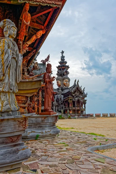 Sanctuary of Truth wooden sculpture — Stock Photo, Image