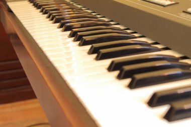 Elektronik piyano