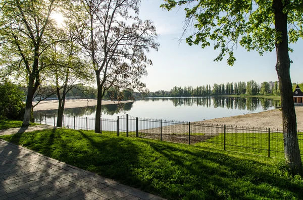 Riverside yakınındaki sabah erken