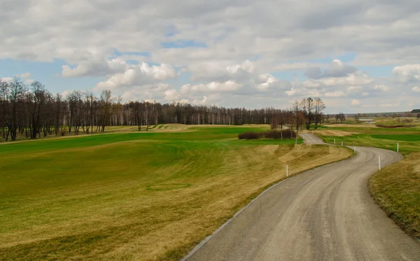 Droga na polu golfowym — Zdjęcie stockowe