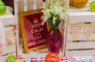 Ünlü sloganı - sakin tutmak ve... 