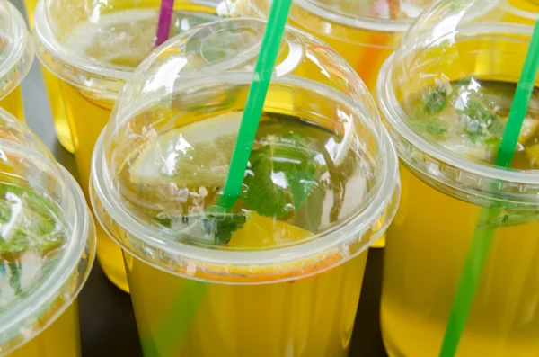 Taze turuncu limonata 