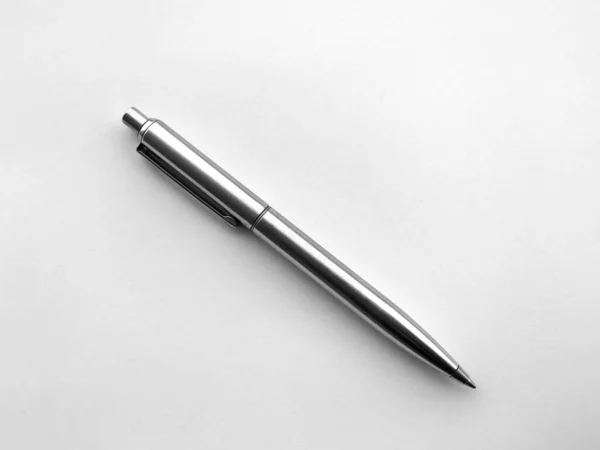 Срібна Ручка Білому Тлі — стокове фото