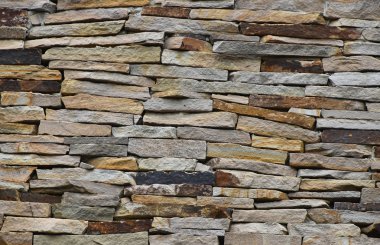 Eski taş duvar katmanlı
