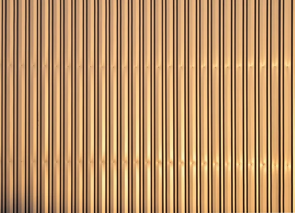 Mur métallique ondulé doré en aluminium — Photo