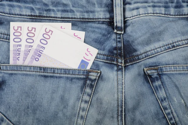 Close Enkele Vijfhonderd Eurobankbiljetten Broeken Achterzak Laag Hoekaanzicht — Stockfoto