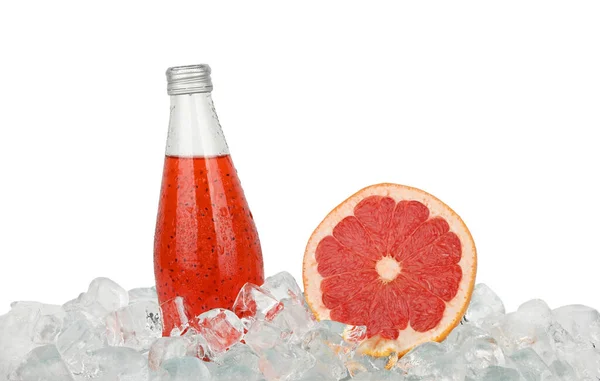 Stäng Glasflaska Kall Röd Juice Cocktail Dryck Med Chiafrön Och — Stockfoto