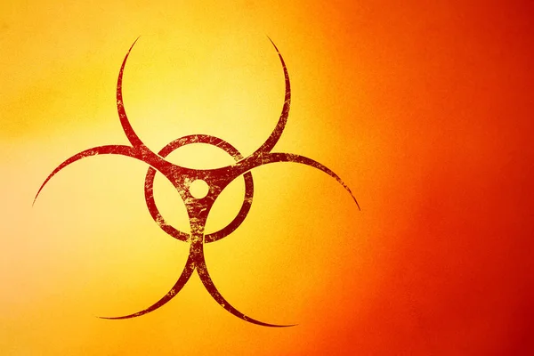 Tmavě Červená Biohazard Varovné Znamení Namalované Přes Grunge Žluté Pozadí — Stock fotografie