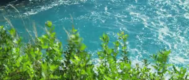 Bela água do mar azul claro — Vídeo de Stock