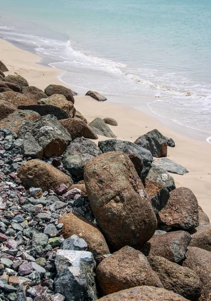 Foto Vertical Rocas Piedras Arena Una Playa Puerto Rico — Foto de Stock