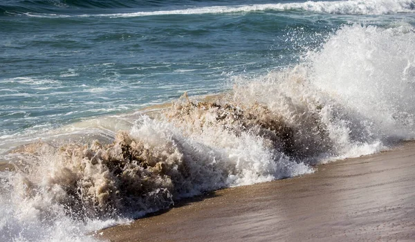 Breaking Wave Sandy Beach — Stock Photo, Image