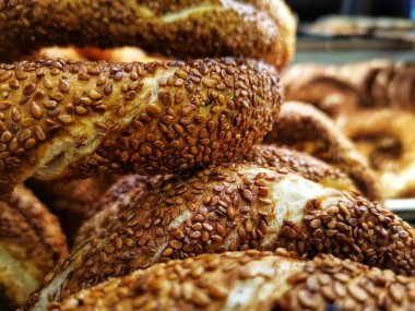 Türk simidi. Taze simit. Sıcak susamlı simit. Kahvaltı çöreği..