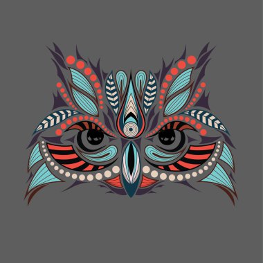 Baykuşun desenli renkli kafası. Afrika / hint / totem / dövme tasarımı. Bir t-shirt, çanta, kartpostal ve poster tasarımı için kullanılabilir.