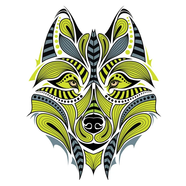 Cabeza de color modelado del lobo. Diseño africano / indio / tótem / tatuaje. Se puede utilizar para el diseño de una camiseta, bolso, postal y póster . — Archivo Imágenes Vectoriales