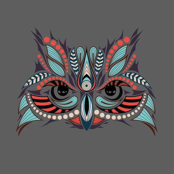 Cabeza de color modelado del búho. Diseño africano / indio / tótem / tatuaje. Se puede utilizar para el diseño de una camiseta, bolso, postal y póster . — Vector de stock