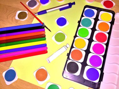 Okula geri dön pandemi.