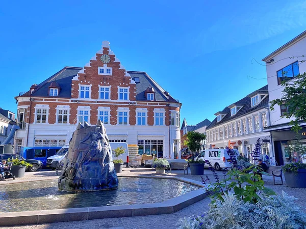 25.09.2025. Yaz tatilinde İskandinavya 'ya, Danimarka' da Holstebro 'ya seyahat. Holstebro, Danimarka 'daki Büyük Meydan