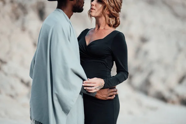 Pregnant Woman Black Dress Embracing African American Man Couple Posing — Stock Photo, Image