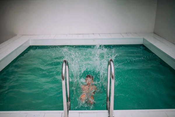 Happy Kid Jumping Swimming Pool — Stock Photo, Image