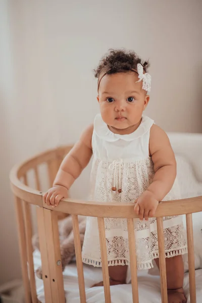 Primer Plano Retrato Mestizo Bebé Chica — Foto de Stock