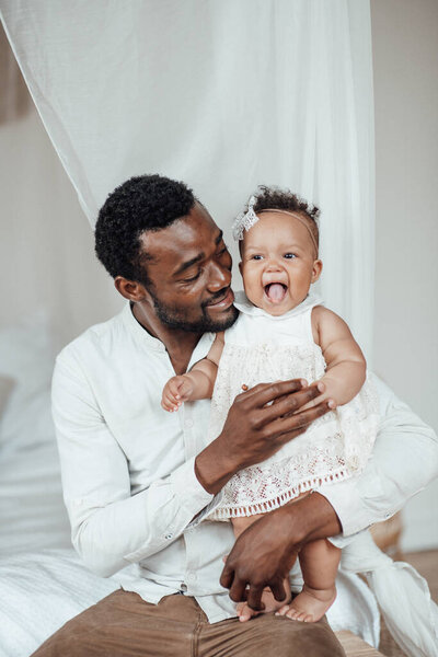 Adorable Little Girl Her Dad — Stock Photo, Image