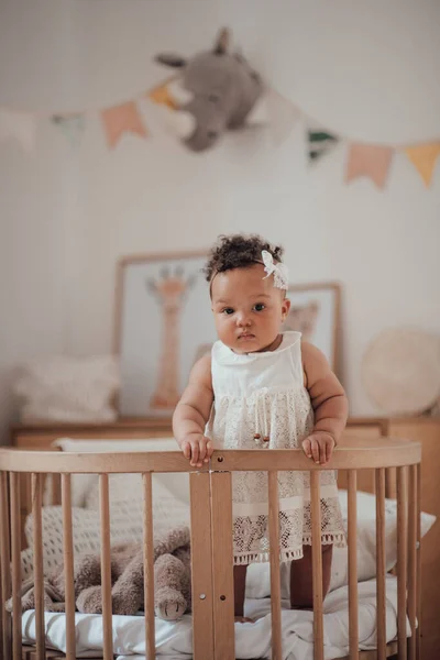 Adorável Menina Raça Mista — Fotografia de Stock