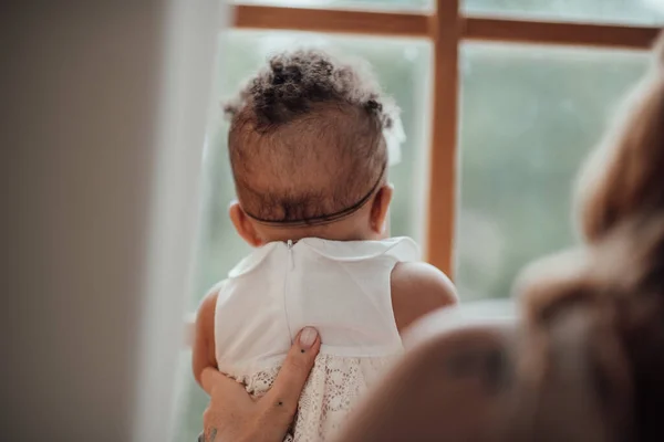 Mladá Žena Malou Dcerou — Stock fotografie