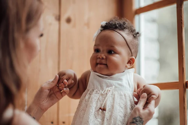 Mladá Žena Malou Dcerou — Stock fotografie