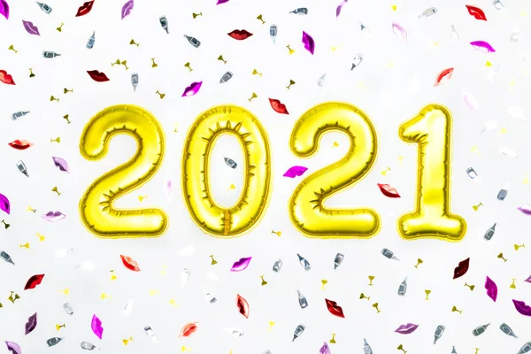 2021 Happy New Year Numbers Text Golden Metallic Foil Balloons — Stock Photo, Image