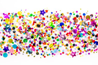 Renkli kağıt ve folyo konfeti sınır şeması. parti modeli, beyaz arka plan. Lüks bayram. yaratıcı parıltı dekorasyonu. Yeni yıl, doğum günü, düğün, Noel düz konsept