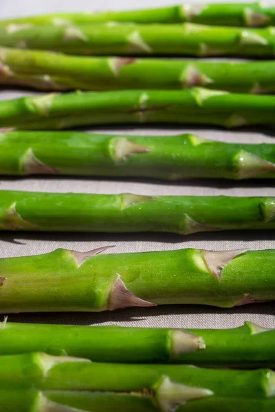 Fresh Green Asparagus Vegetable Stems Row Pattern Closeup Healthy Diet — Stock Photo, Image