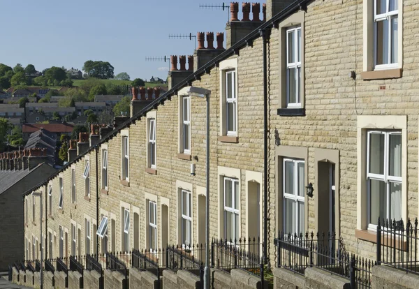 Rad sten och skiffer terrasserade hus Lancashire — Stockfoto