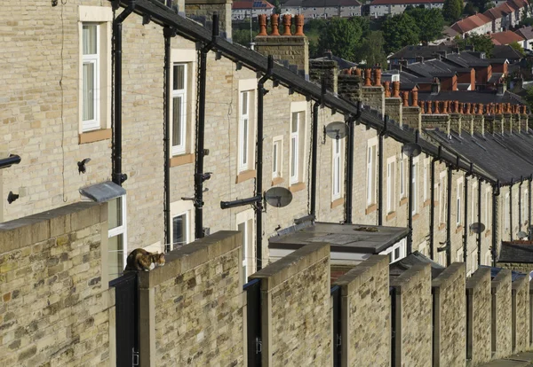 Rad sten och skiffer terrasserade hus Lancashire — Stockfoto