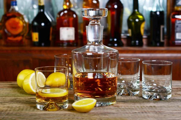Decanter and glass of whisky — Stock Photo, Image