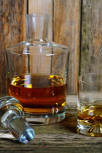 Decanter és pohár whisky — Stock Fotó
