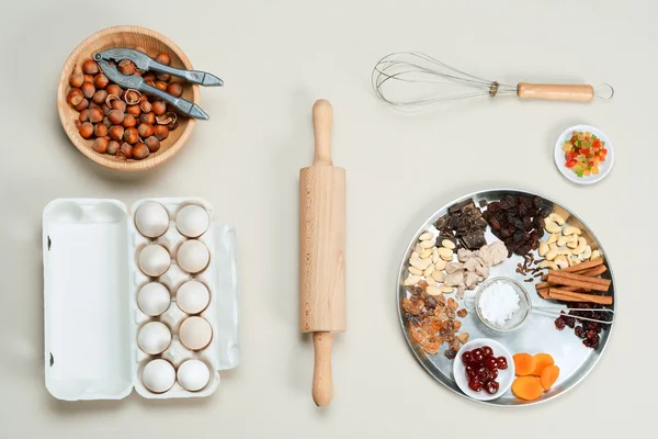 Ingredients cakes on a gray background. — Stock Photo, Image