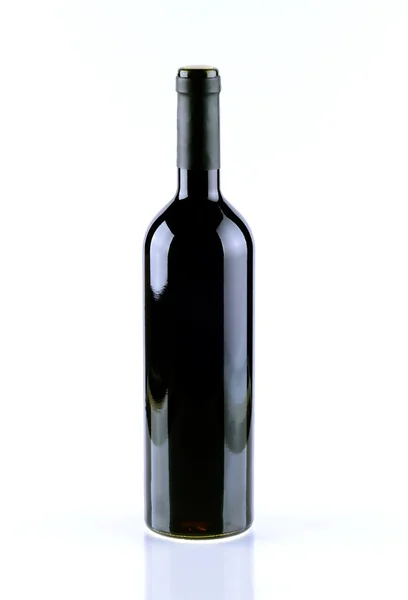 흰색 배경 위에 고립 된 레드 와인의 병. — 스톡 사진