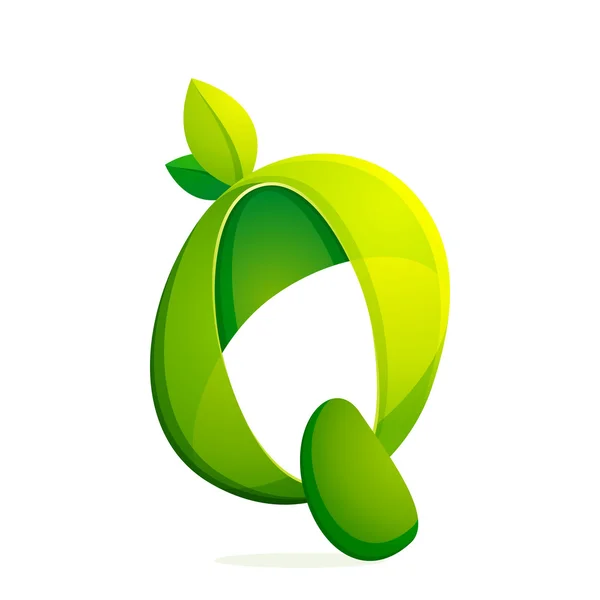 Q brev med gröna blad eco logotyp, volym-ikonen. — Stock vektor