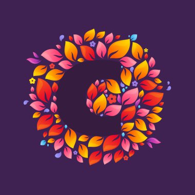 C harfi logo daire alevler içinde