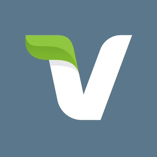 V Buchstabe Logo mit grünem Blatt. — Stockvektor