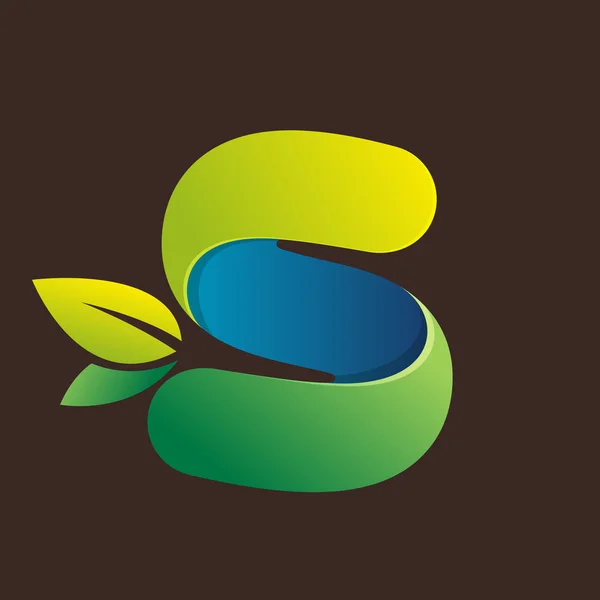 S ตัวอักษรโลโก้ที่มีใบสีเขียว . — ภาพเวกเตอร์สต็อก