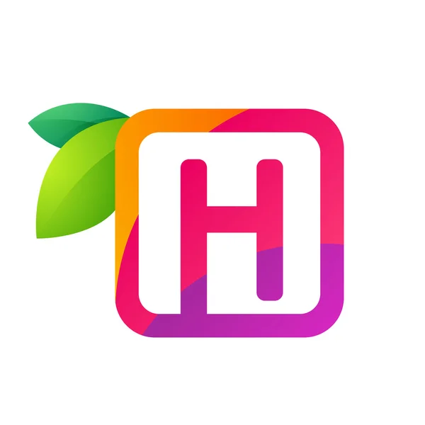 H letter in square with juice and green leaves. — Stock Vector