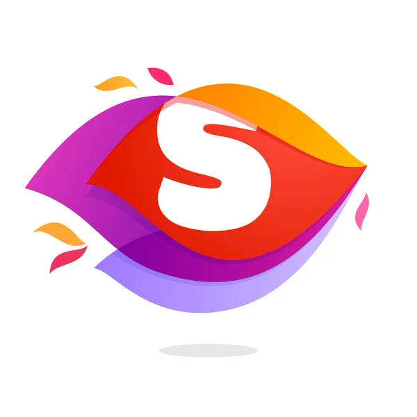 Letter S logo in flame intersection icon. — Stock Vector