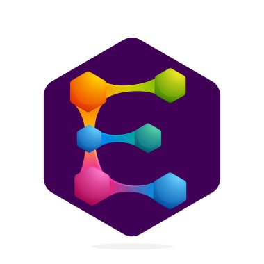 Altıgen ve çizgileri olan E harfi logosu. 