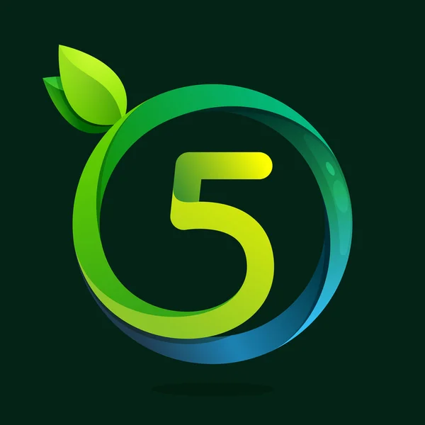 П'ятий логотип із зеленим листям та хвилями води . — стоковий вектор
